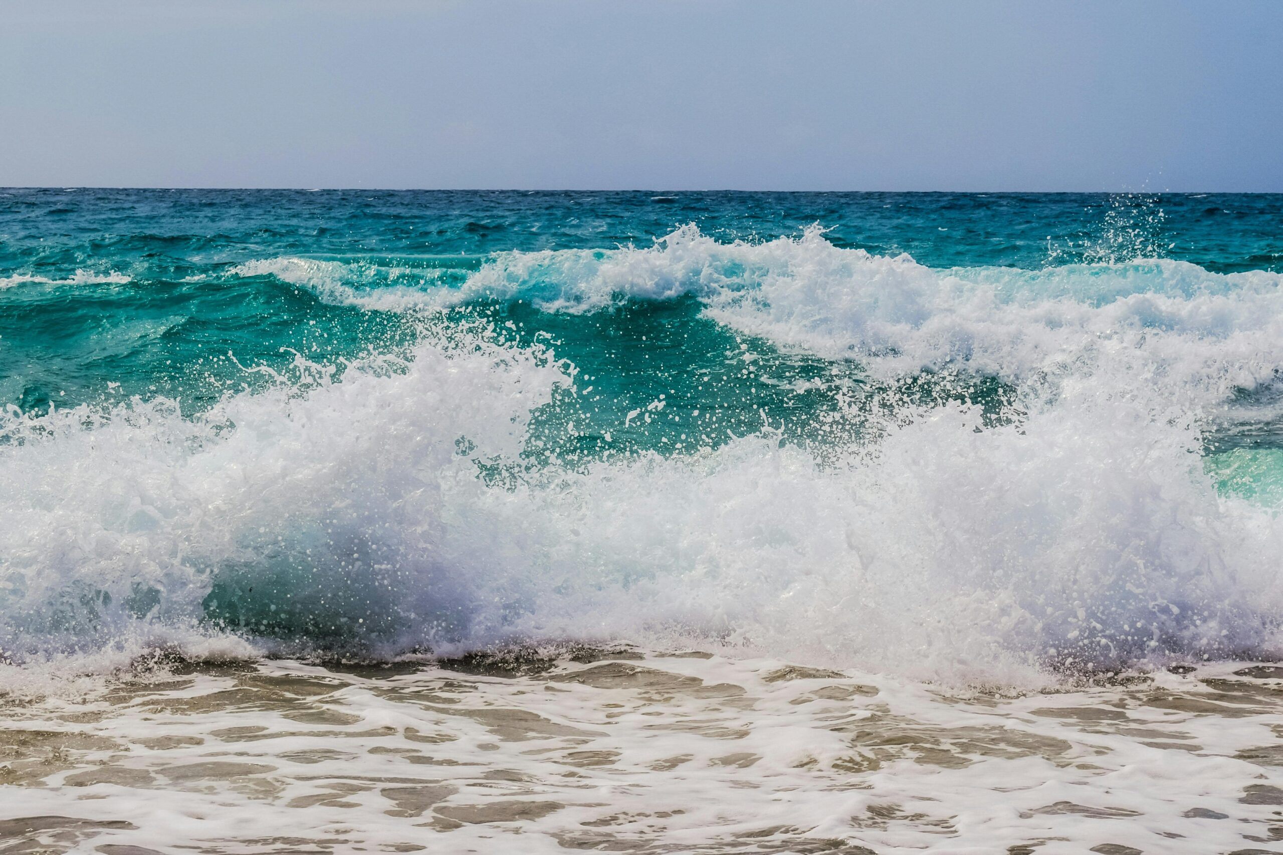 Navigating the Waves: 4 Essential Tips for Managing Variable Income as an Entrepreneur - post